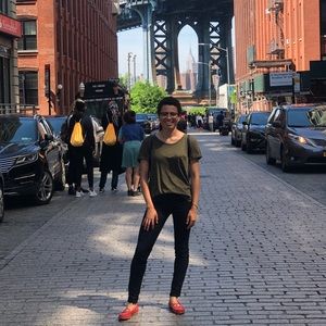 Meet your Posher, Lauren